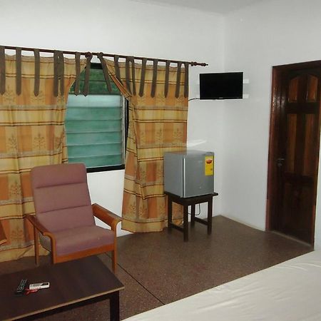 Eden Lodge Cape Coast Extérieur photo
